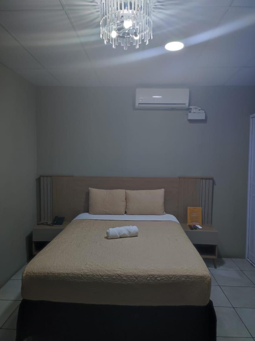 Kartagus Hotel San Salvador Esterno foto